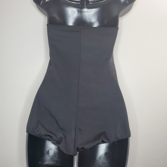 Swimsuit - Picture 4 of 5